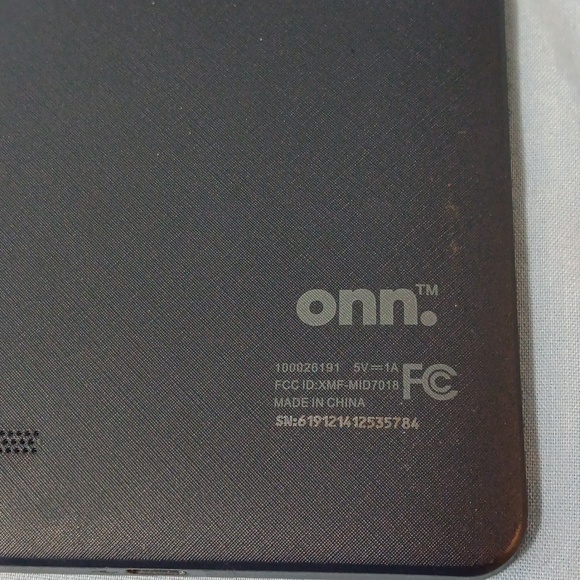 Tablet Bundle **AS IS--FOR PARTS OR REPAIR ONLY** (5 PCS) - Picture 7 of 7